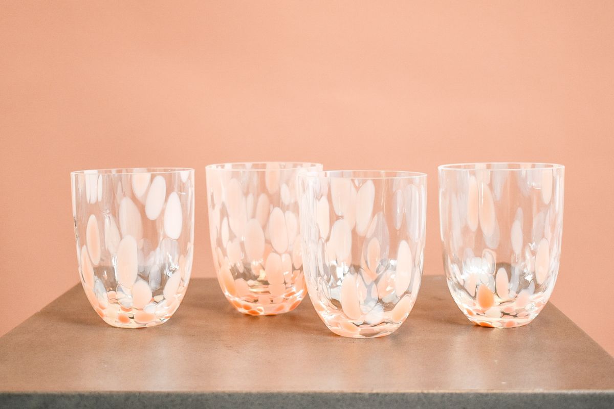 Anna von Lipa confetti vandglas i forskellige farver