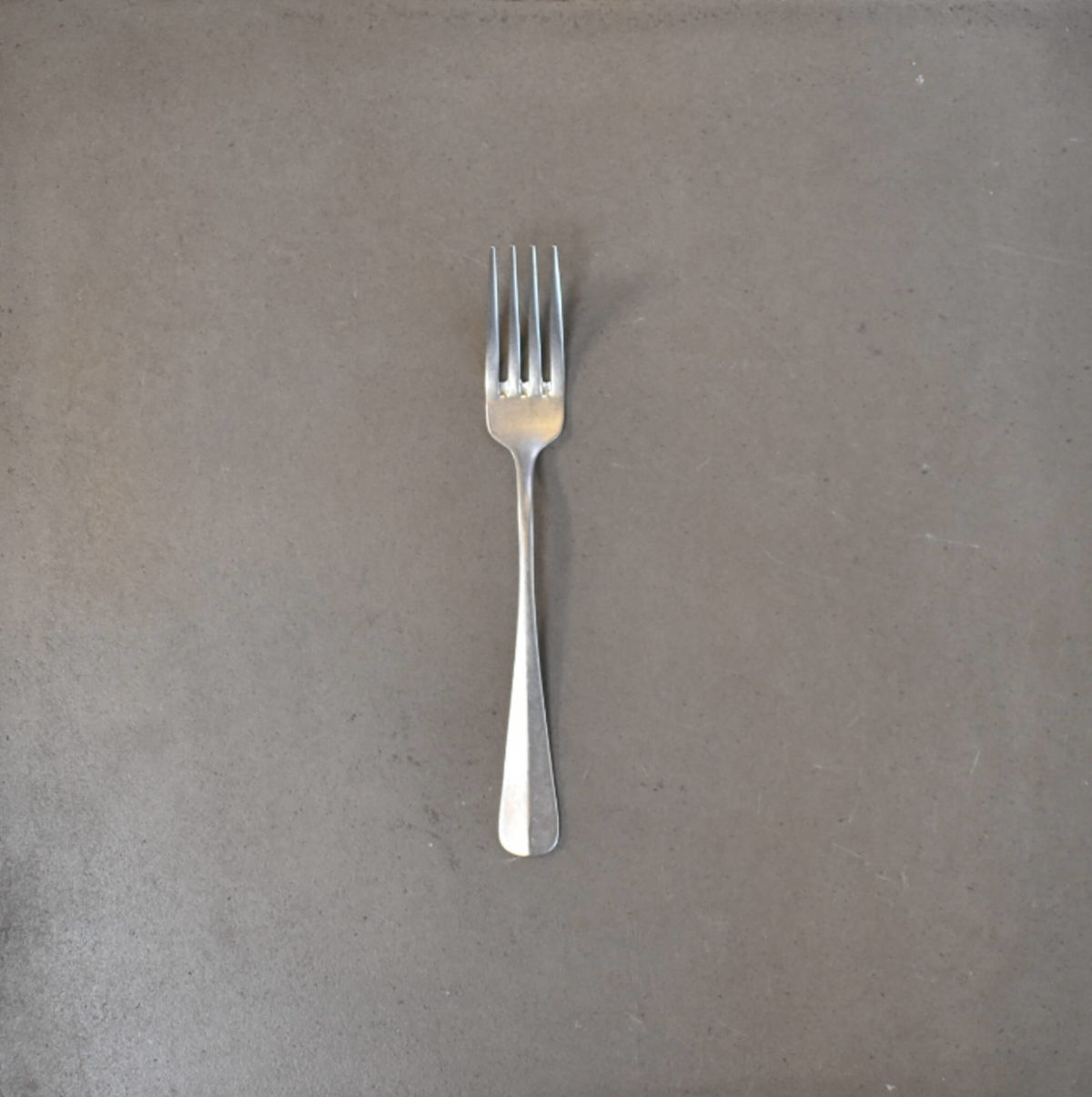 Forretsgaffel sølvfarvet stonewashed baguette arthur krupp