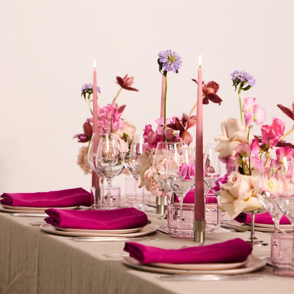 Er du 2026-konfirmand og ønsker en smuk og æstetisk bordopdækning til din fest? Nu er det tid til at bestille! Konfirmationer bookes i god tid, og vores kalender fyldes hurtigt. Book nu og få ro om detaljerne.✨🌸

<><><><><><><>
#konfirmation #konfirmation2026 #tablesetting #borddækning #serviceudlejning